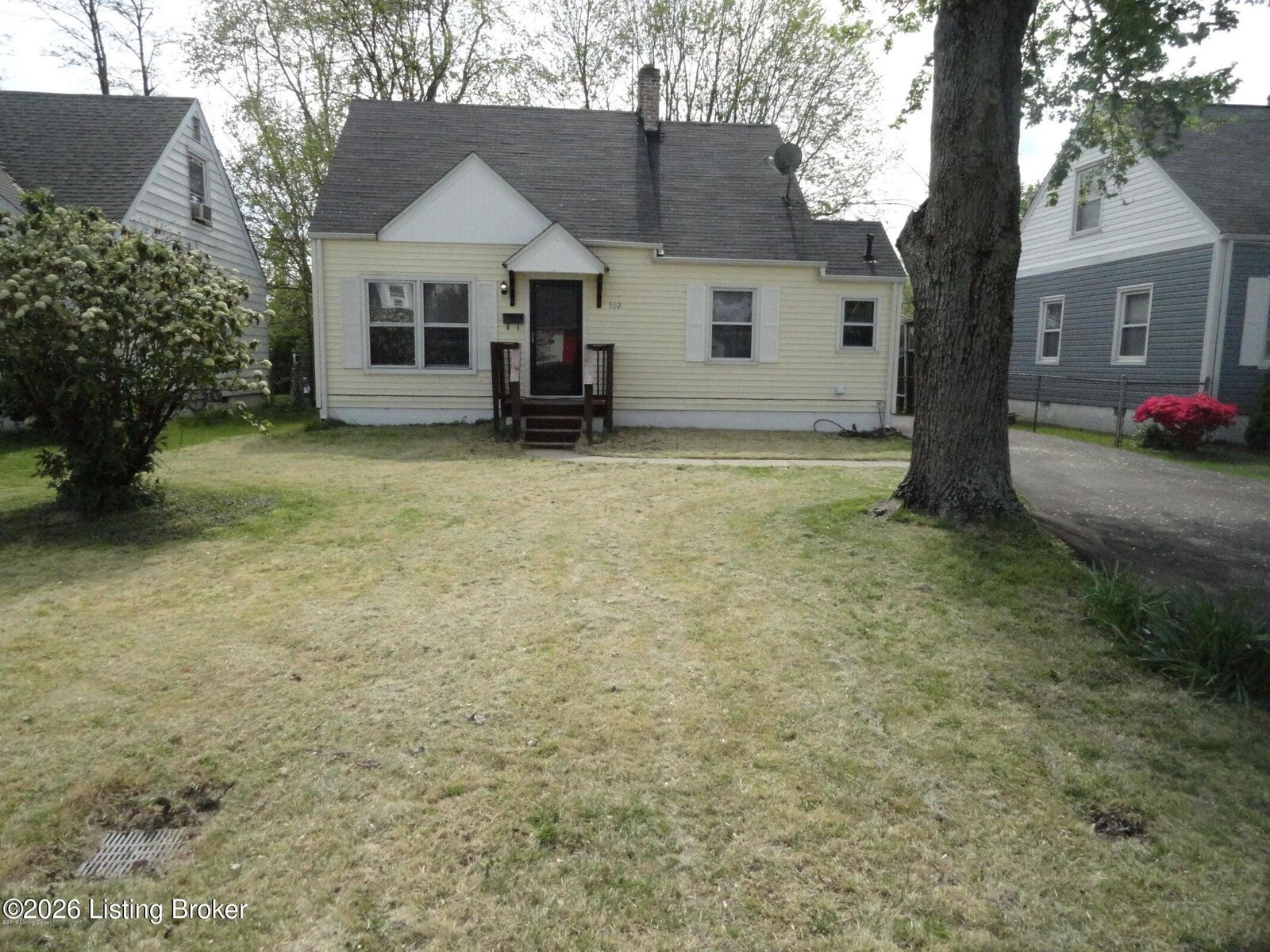 Property Photo:  502 Harris Pl  KY 40222 