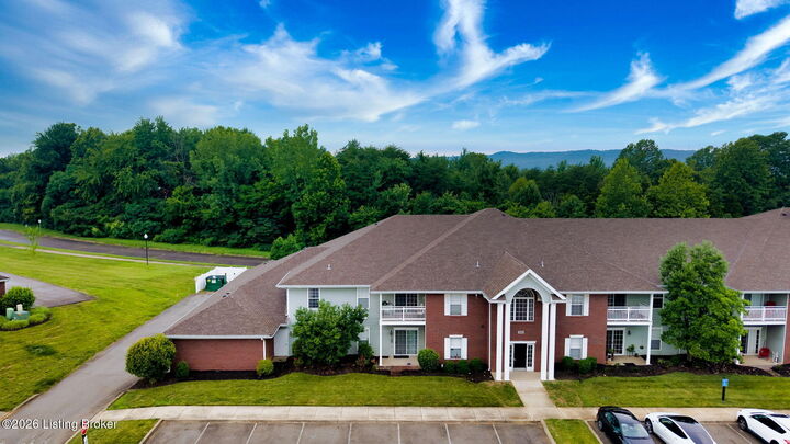 Property Photo:  9606 Preston Spring Dr 104  KY 40229 