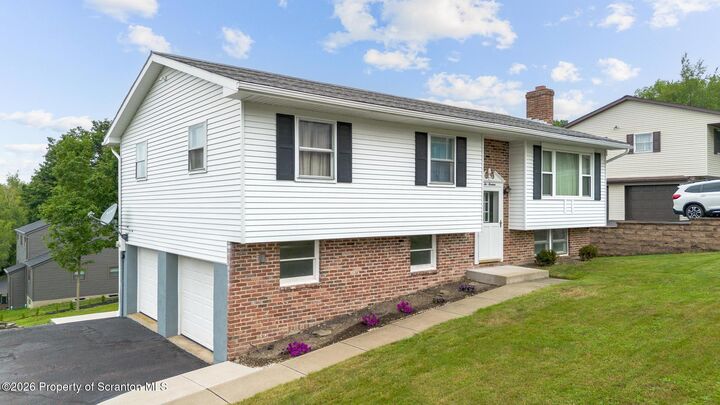 Property Photo:  213 Leach Hill Road  PA 18411 