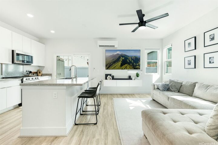 Property Photo:  91-1641 Honouliuli Street 39  HI 96706 