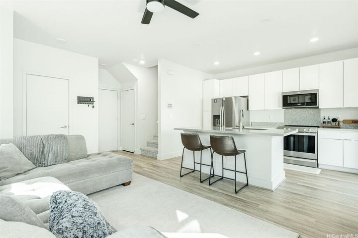 Property Photo:  91-1641 Honouliuli Street 39  HI 96706 