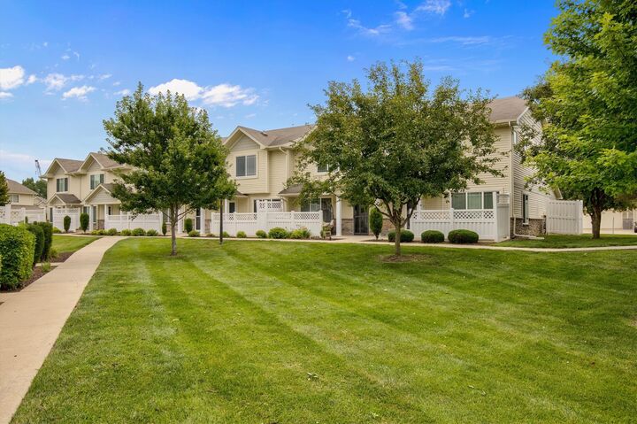 Property Photo: 8601 Westown Parkway 28105 IA 50266