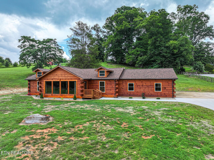 Property Photo: 1519 Indian Warpath Rd TN 37876