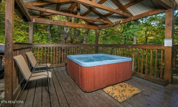Property Photo:  617 Iron Mountain Rd  TN 37863 