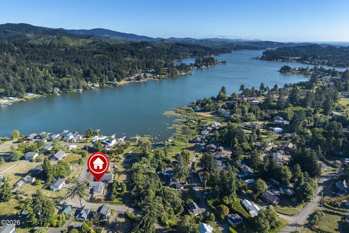 Property Photo:  4788 NE Neotsu Drive  OR 97364 