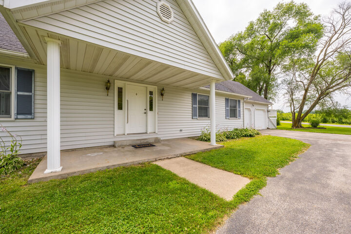 Property Photo: 8535 Eau Claire Road MI 49102
