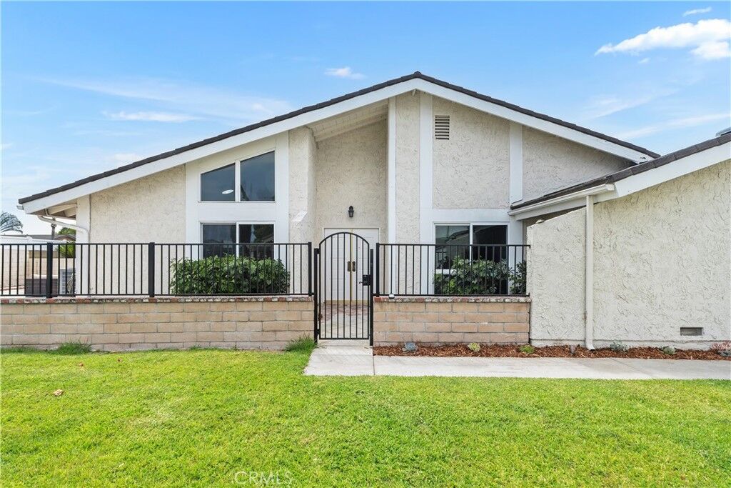 Property Photo: 5171 Blackpool Road CA 92683