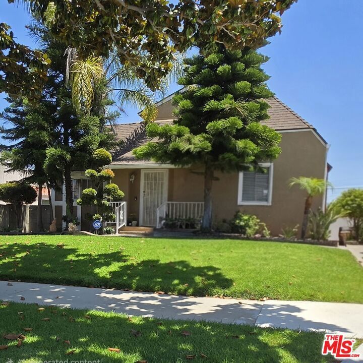 Property Photo: 4626 Brynhurst Avenue CA 90043