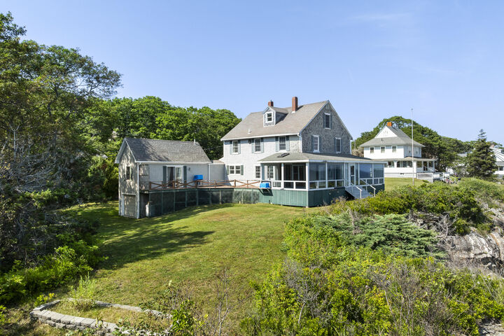 Property Photo: 183 Maine 32 ME 04554