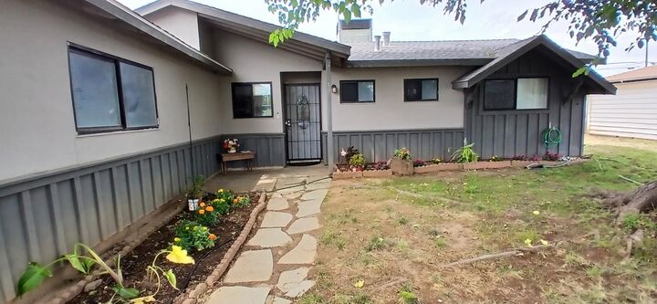Property Photo: 1837 Park Circle CA 95901