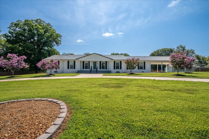 Property Photo: 1448 Baker Ln TN 38464