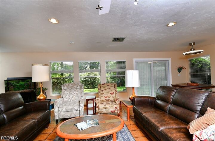Property Photo:  318 Fifth Avenue  FL 33936 