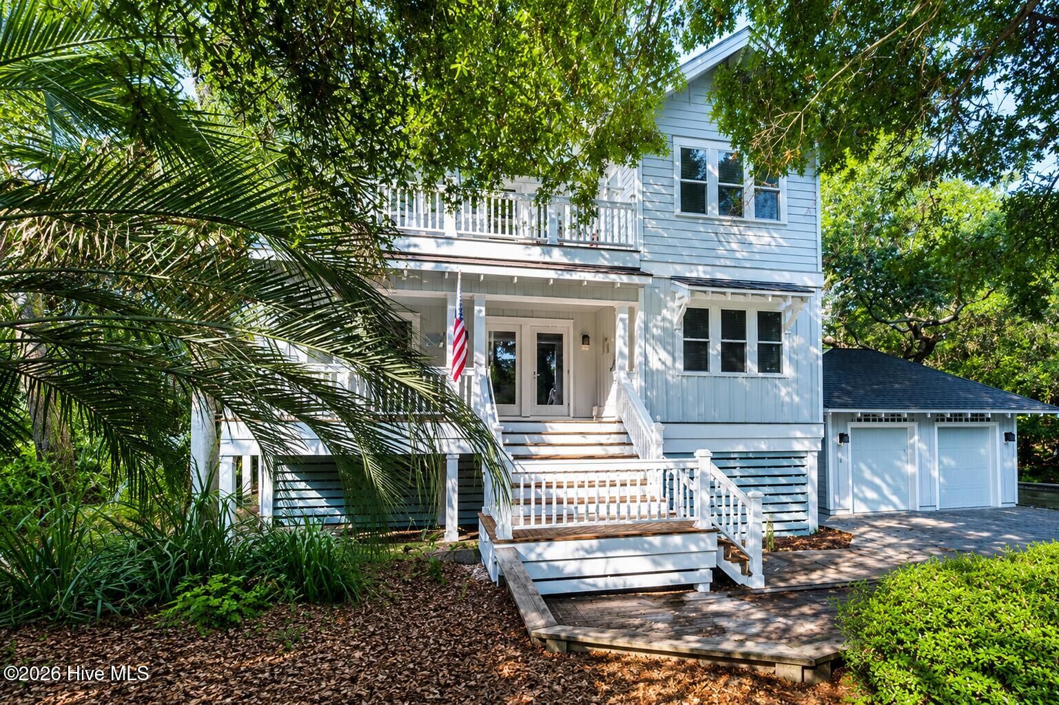 Property Photo: 114 N Bald Head Wynd NC 28461