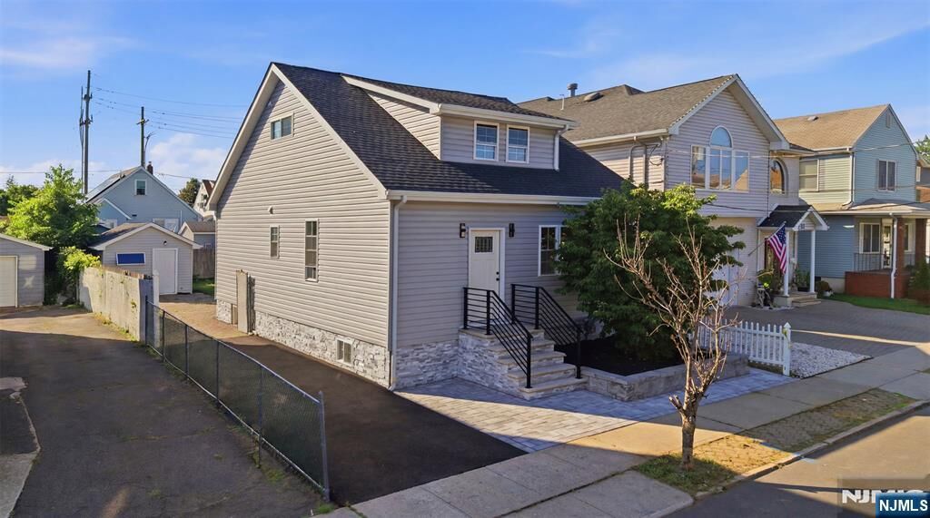 Property Photo:  15 Morrissee Avenue  NJ 07057 