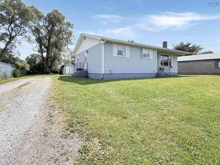 Property Photo: 81 Acadia Avenue NS B0K 1S0