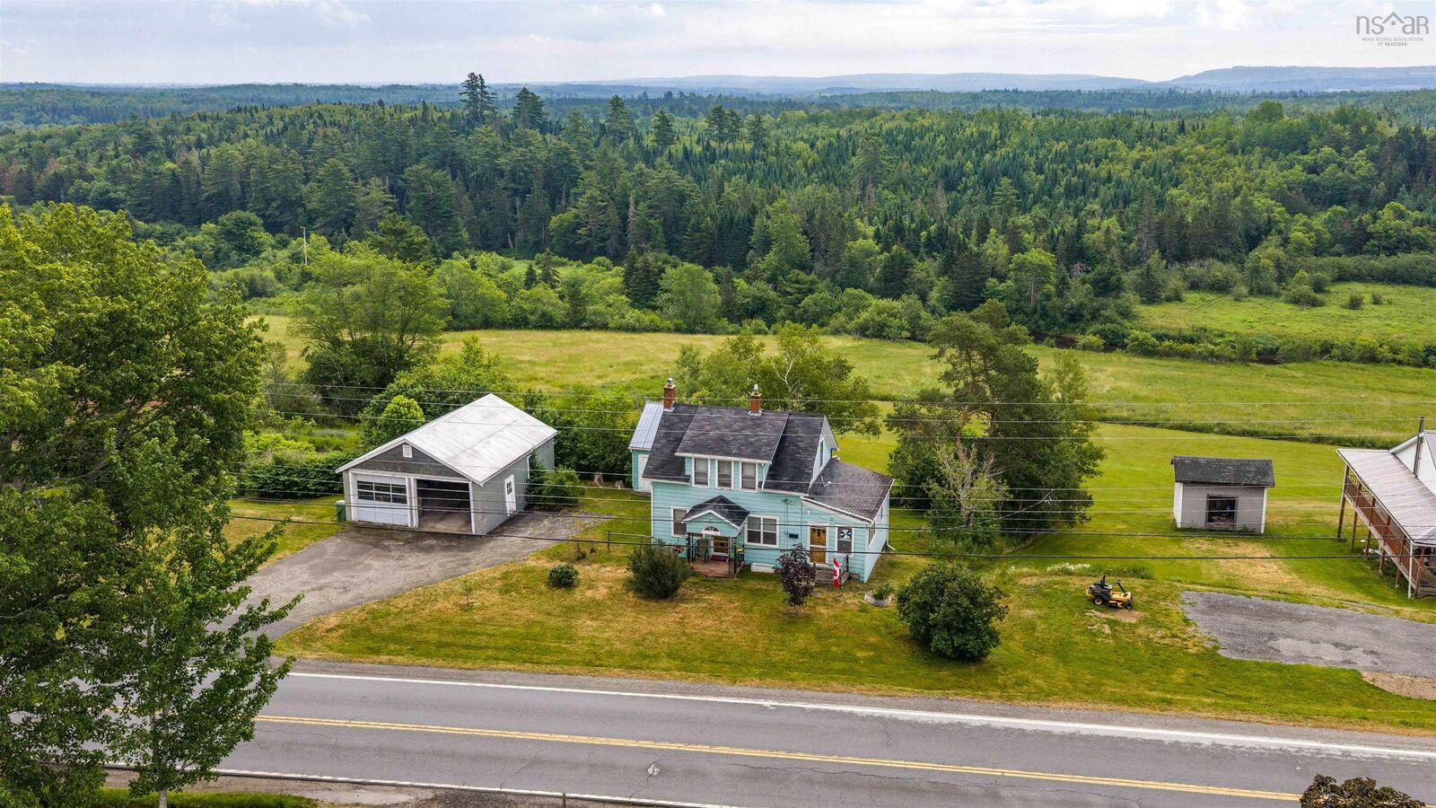 Property Photo: 4322 Highway 236 NS B0N 1T0