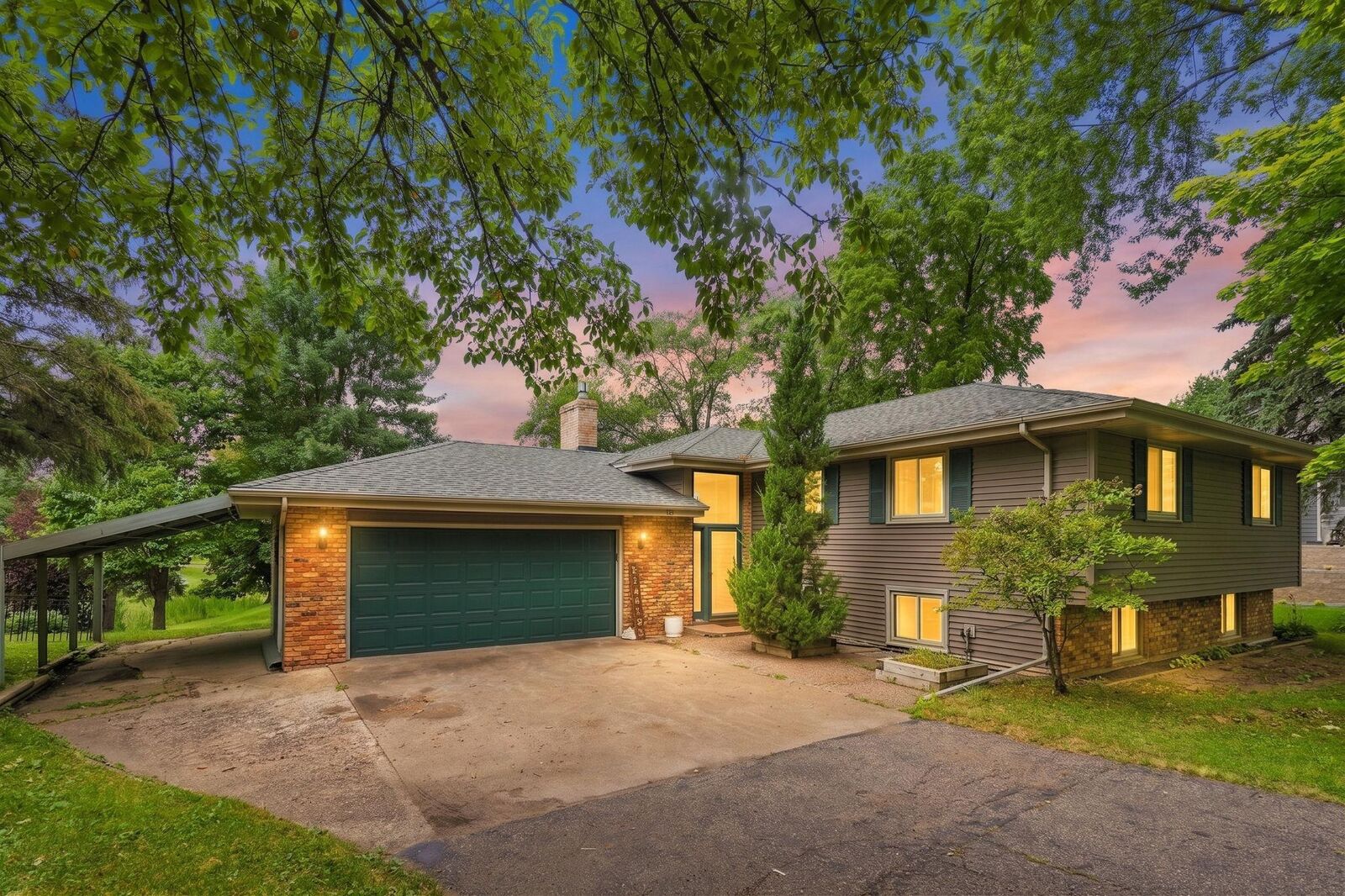 Property Photo:  1225 Janett Avenue NE  MN 55376 