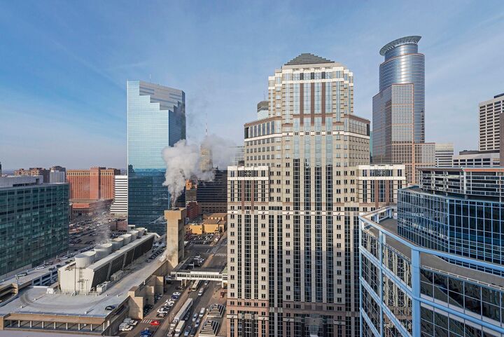 Property Photo:  431 S 7th Street 2610  MN 55415 