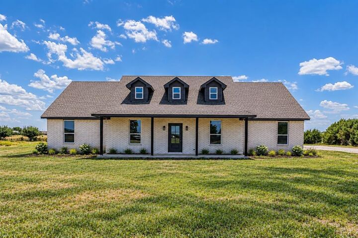 Property Photo: 140 Alamo Road TX 76088