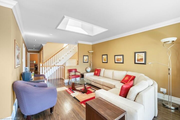 Property Photo:  583 Stephens Crescent  ON L6K 1Y2 
