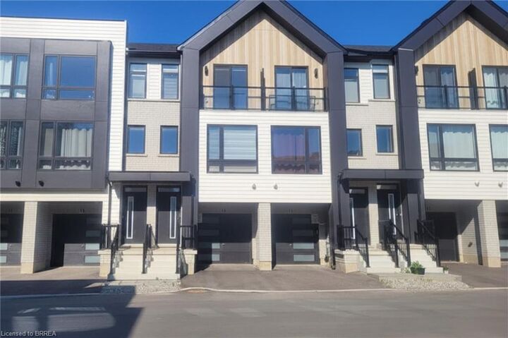 Property Photo:  55 Tom Brown Drive 14  ON N3L 0N5 