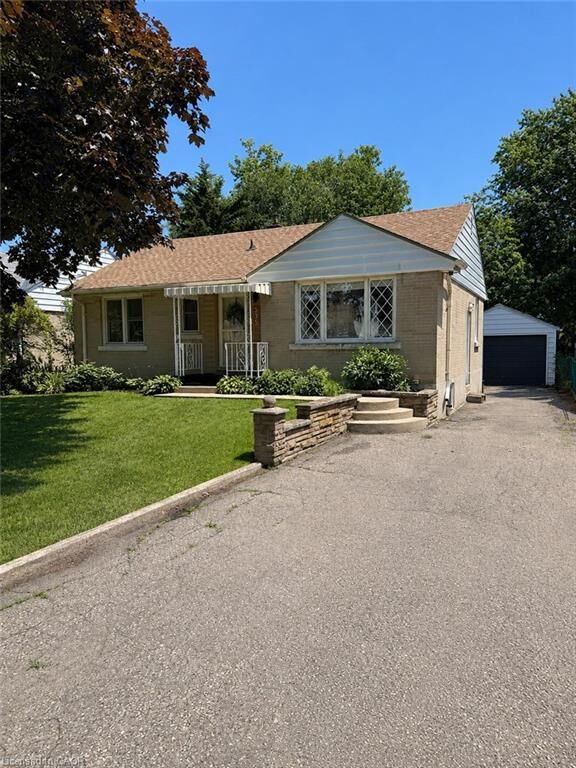 Property Photo:  355 East 36th Street  ON L8V 3Z9 
