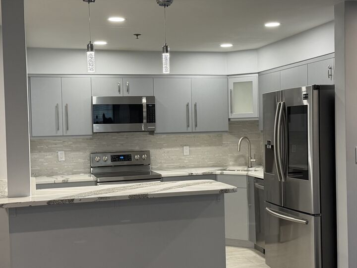 Property Photo:  661 Lowell St 3  MA 02420 