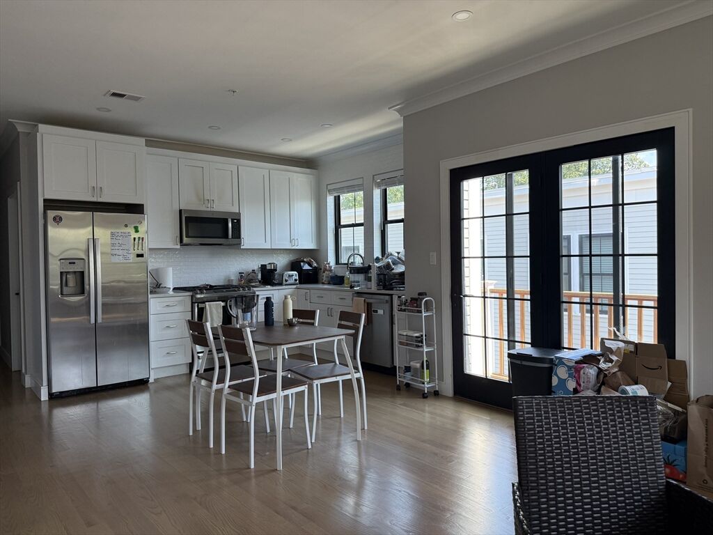 Property Photo: 285 Lamartine 3 MA 02130