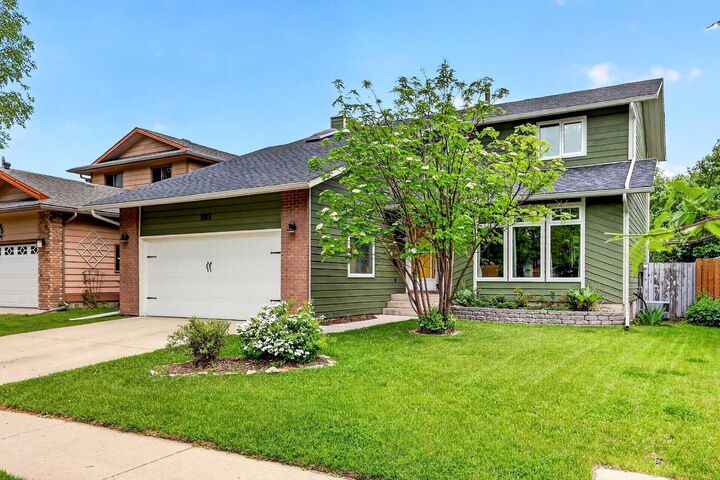 Property Photo:  181 Woodhaven Drive  AB T1S 1L8 