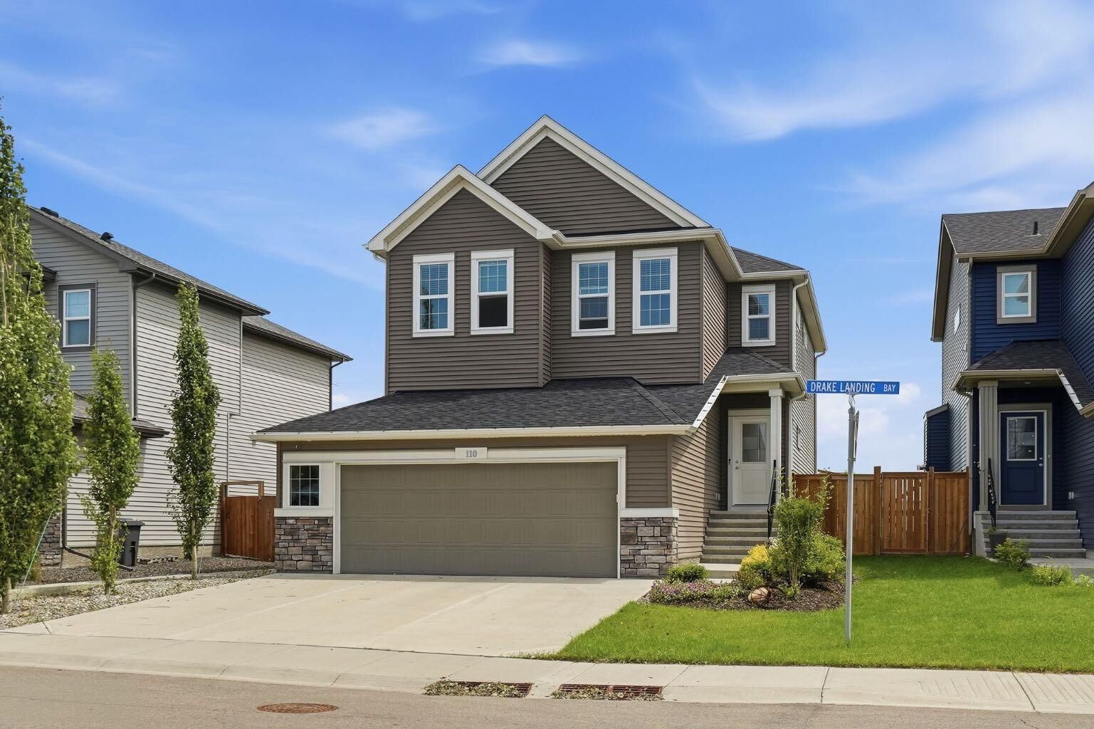 Property Photo:  110 Drake Landing Gardens  AB T1S 0P9 