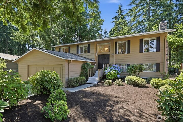 Property Photo:  12217 NE 68th Place  WA 98033 