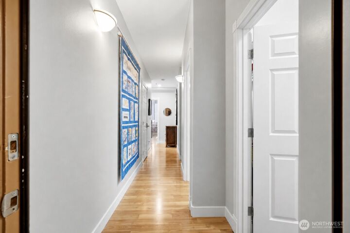 Property Photo:  3501  Colby Avenue 313  WA 98201 