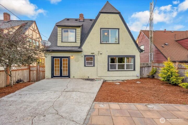 Property Photo: 4124 6th Avenue WA 98406