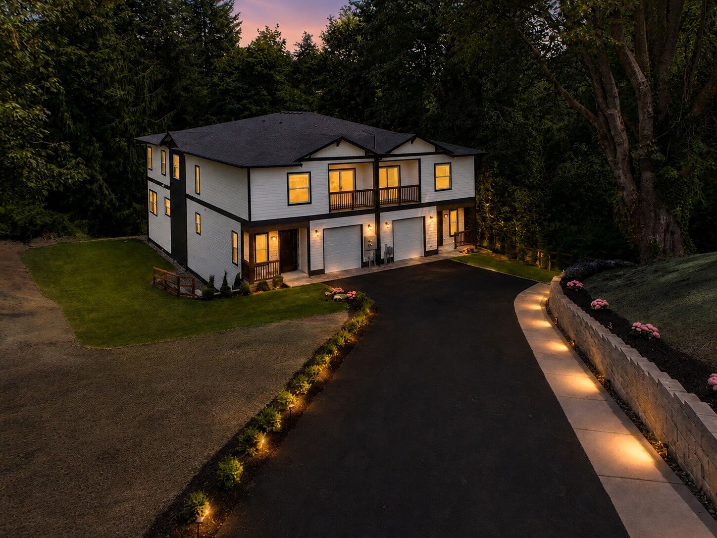 Property Photo:  3333  Nassau St B  WA 98201 