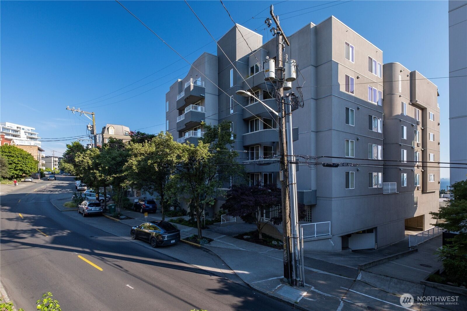 Property Photo:  601 W Mercer Place 304  WA 98119 