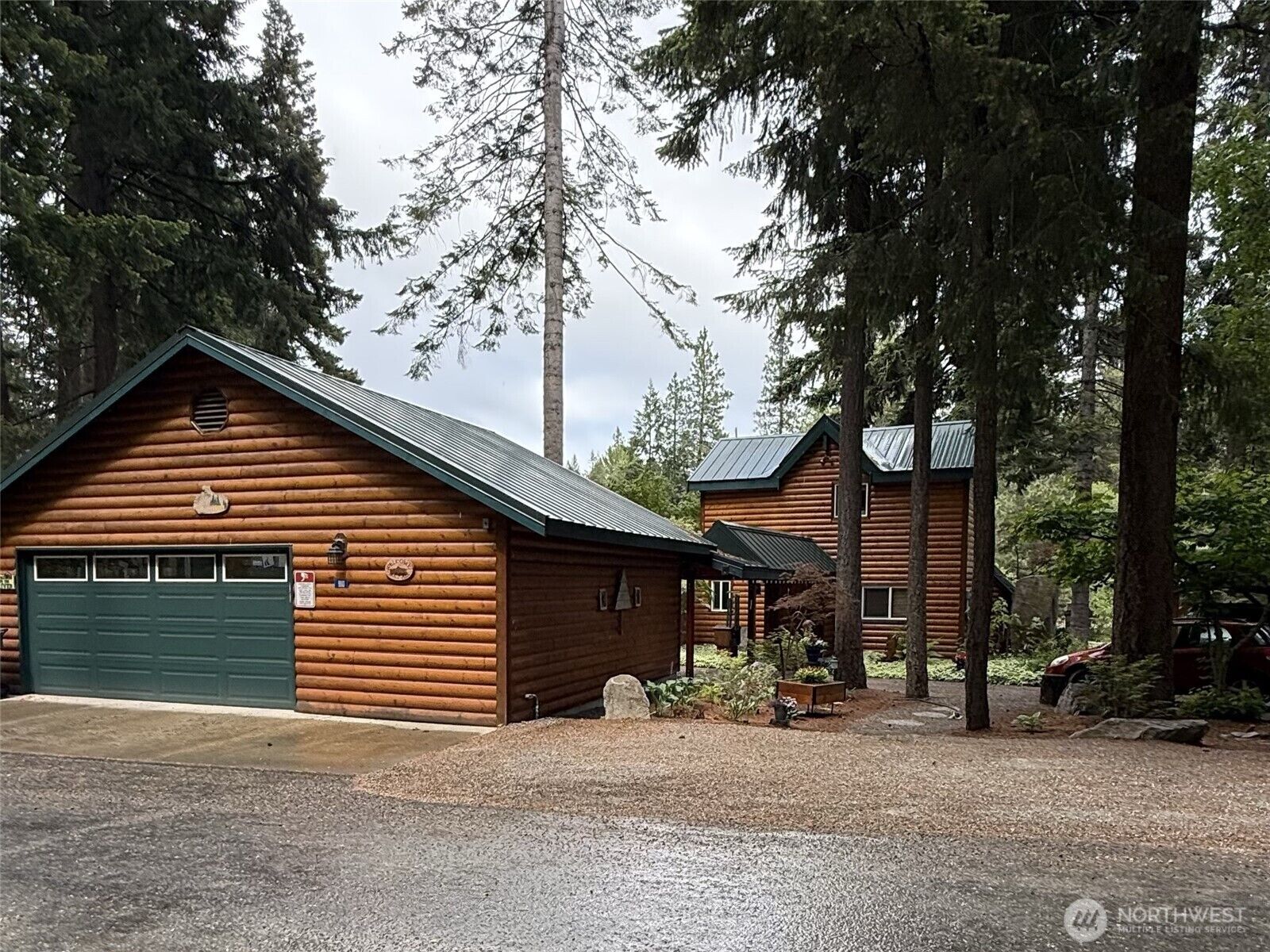 Property Photo: 990 Pebble Beach Drive WA 98922