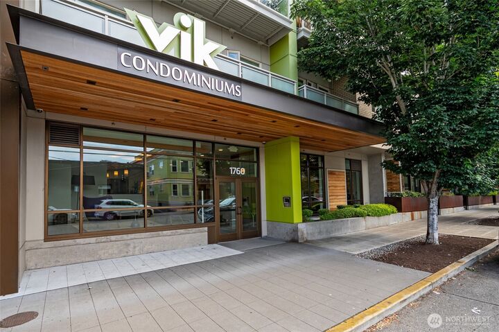 Property Photo:  1760 NW 56th Street 601  WA 98107 