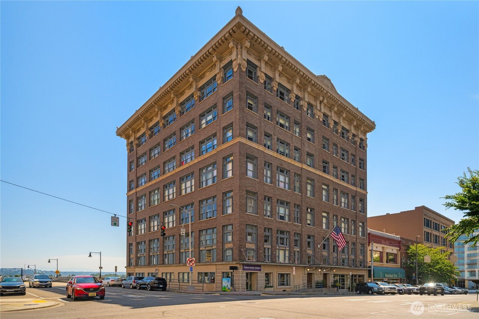 Property Photo:  1101  A Street 608  WA 98402 