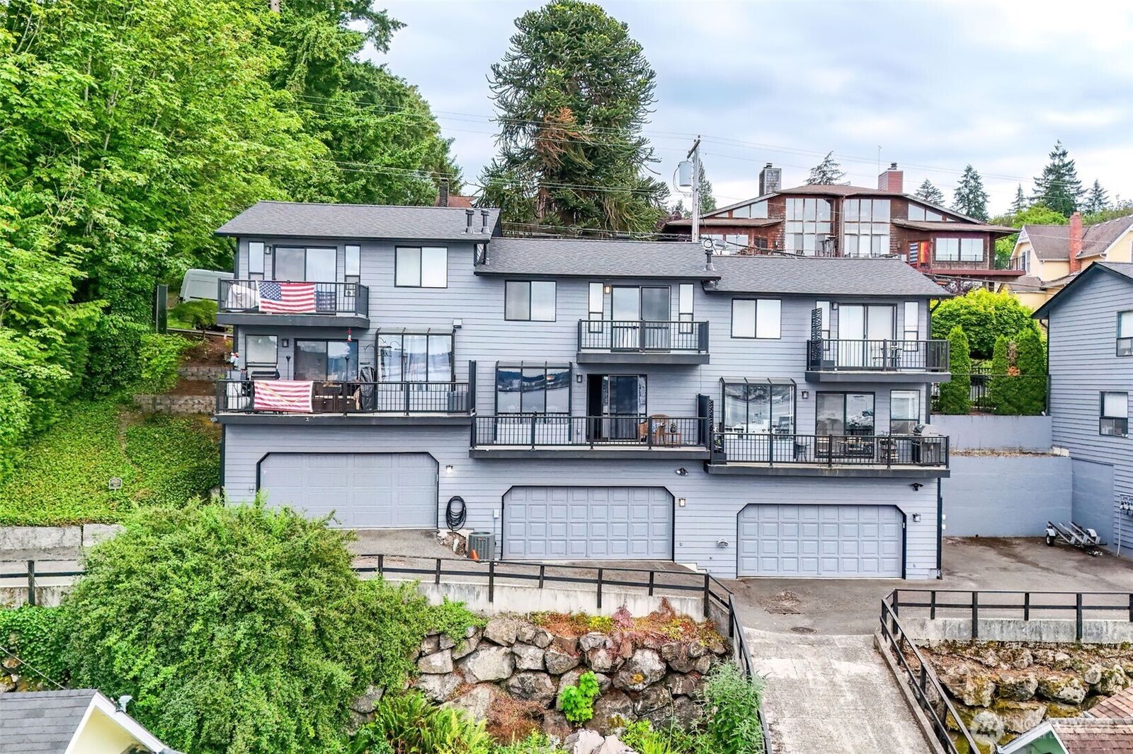 Property Photo:  819  Kitsap Street  WA 98366 