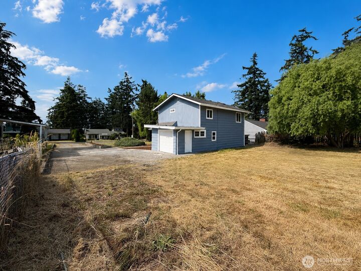 Property Photo:  1040 W Shady Lane Wa  WA 98277 