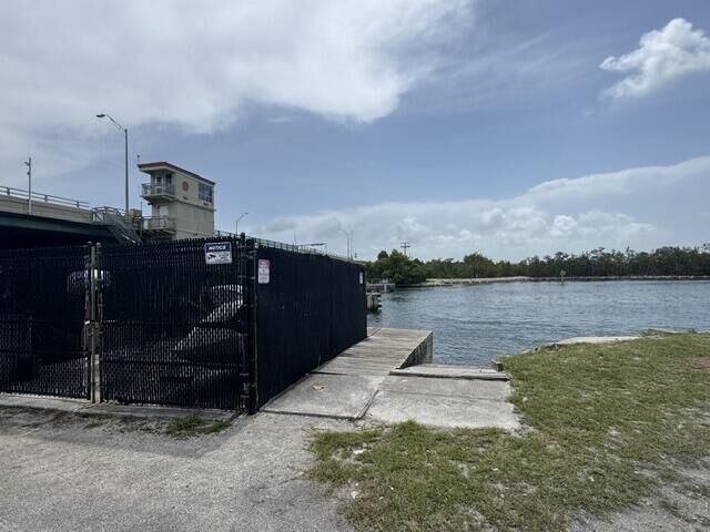 Property Photo:  0 N Ocean Drive N  FL 33004 