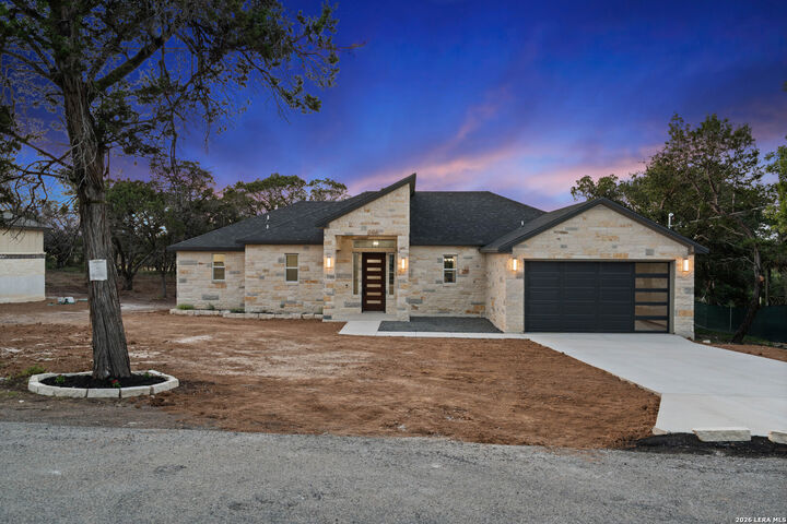 Property Photo:  355 Eagle Rock Rd  TX 78070 