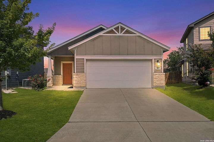Property Photo: 10019 Rancho Real Rd TX 78224