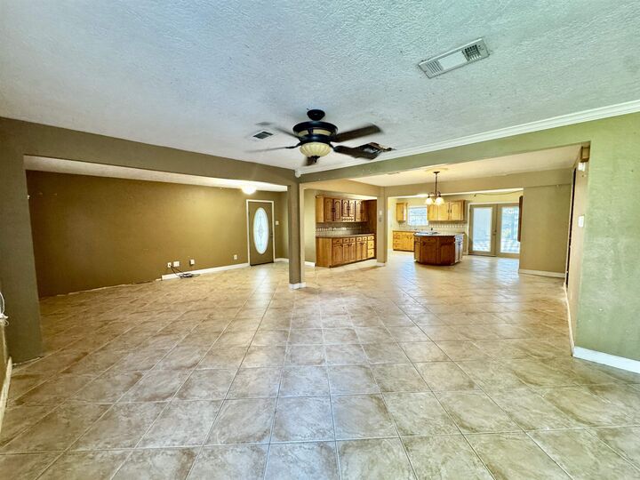 Property Photo:  2301 7th St  TX 77651 