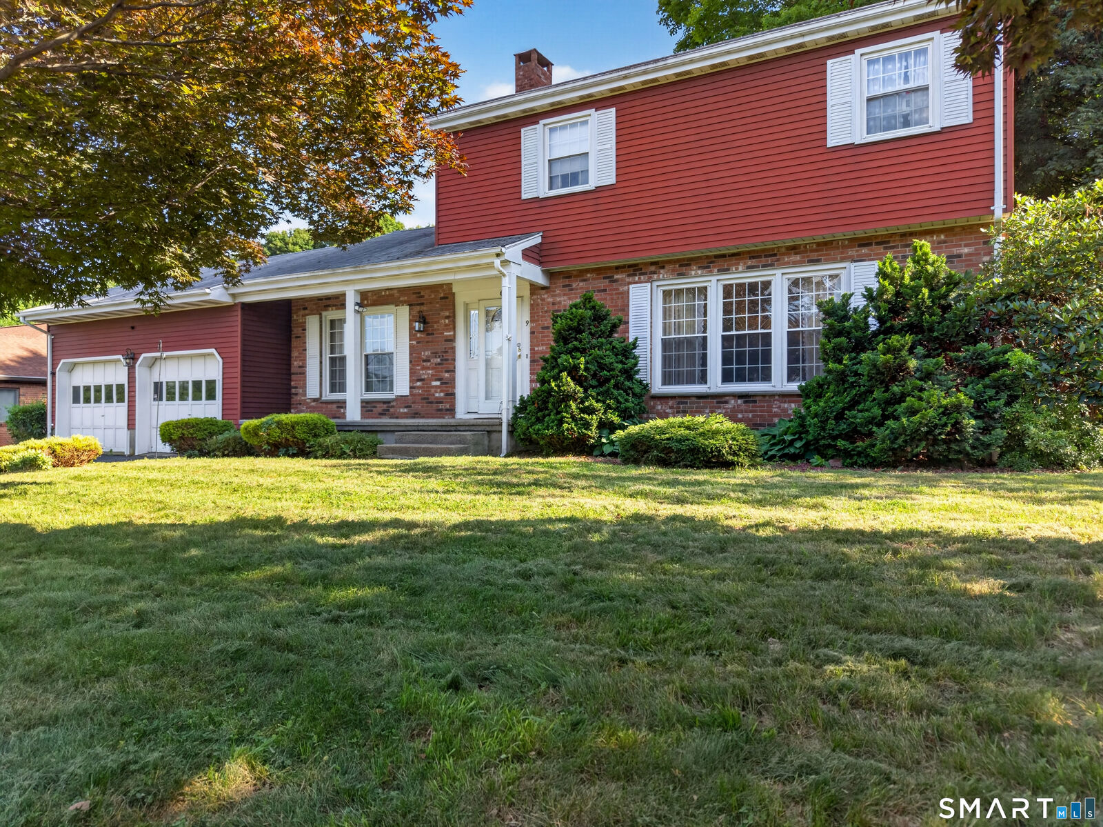 Property Photo:  9 Round Hill Road  CT 06457 