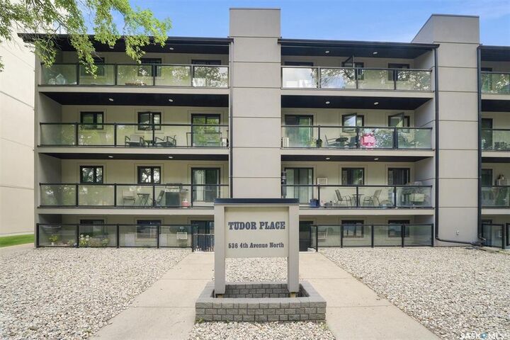 536 4th Avenue N 206 — photo 1