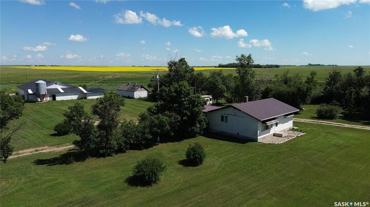 Property Photo: 43 Kathrinthal Avenue SK S0G 2T0