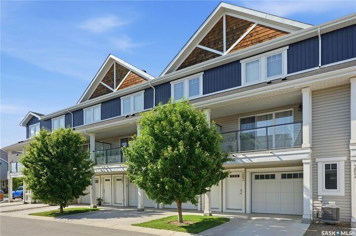Property Photo: 315 Dickson Crescent 204 SK S7T 0Z1