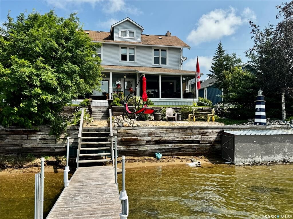 Property Photo:  303 Lakeview Drive  SK S0A 0L0 