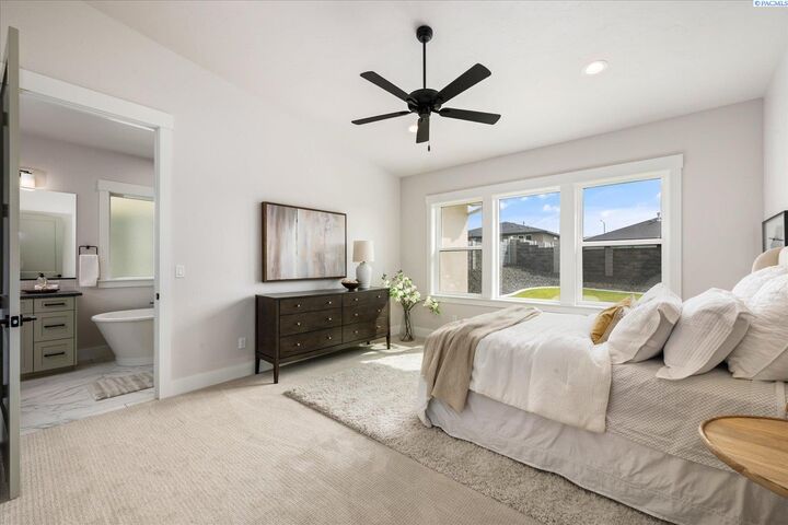 Property Photo:  2354 Waterhill Ave.  WA 99352 